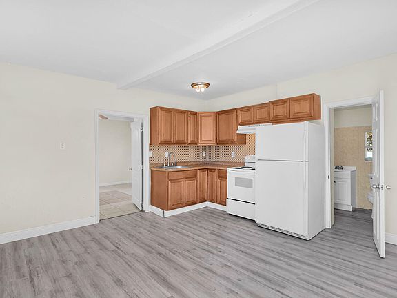 3rd image of 53 Hibiscus Ln