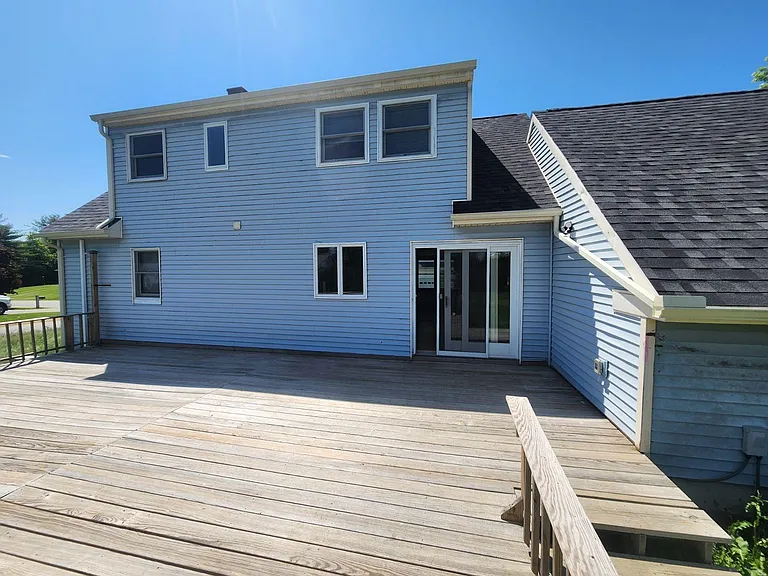 17 Barnet Ave — Photo 3