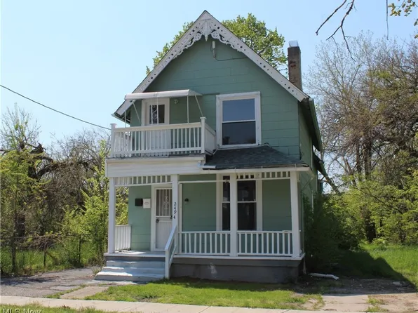 2494 E 84th St, Cleveland, OH 44104