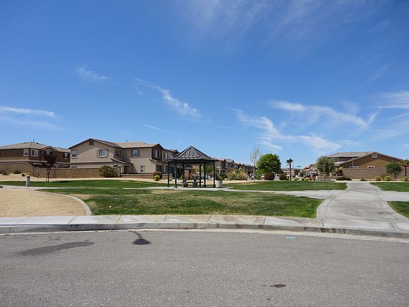3rd image of 13259 Lone Pine Ct