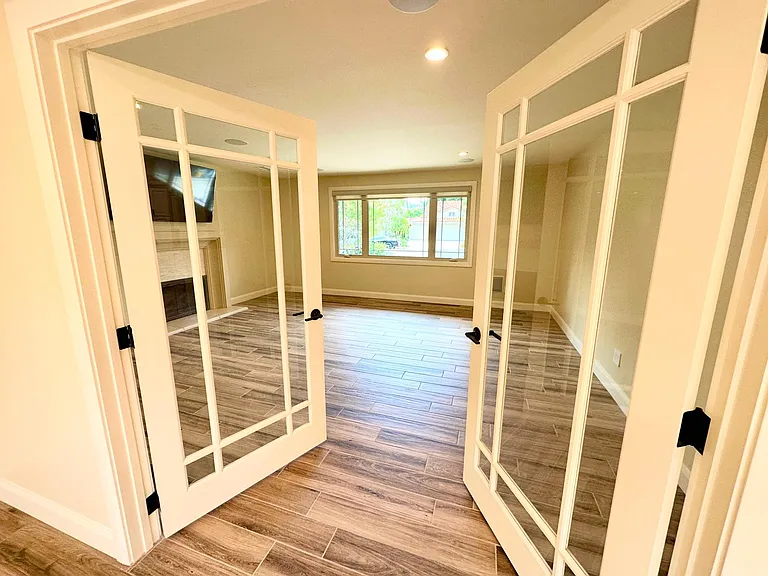 32039 Grenville Ct — Photo 11