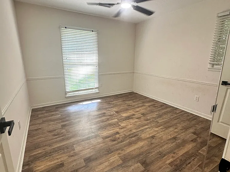 1105 Buena Vista Dr — Photo 11