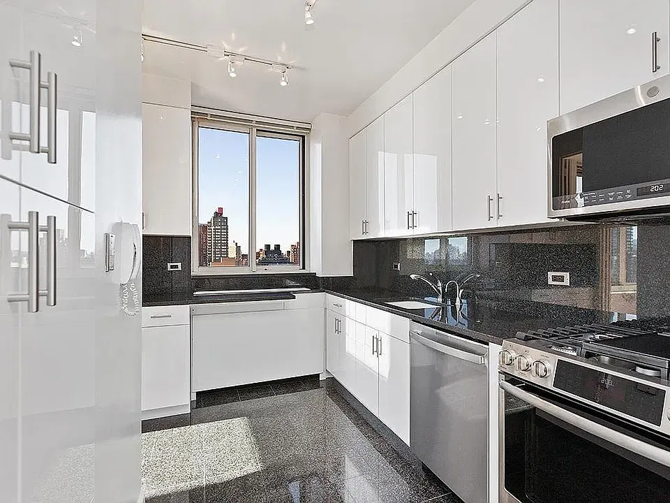 1775 York Ave #10E