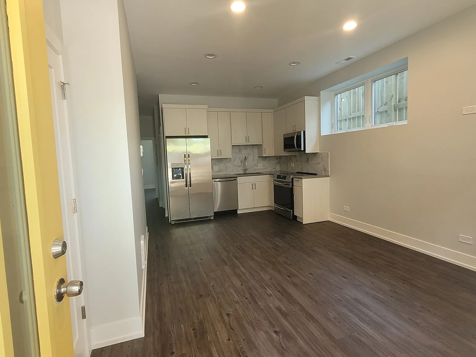 6312 S Rhodes Ave - GA — Photo 2