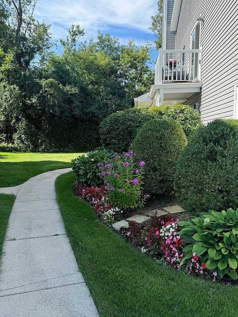 2 bed, 1.5 bath, 1230 sqft, $2,800 — Photo 3