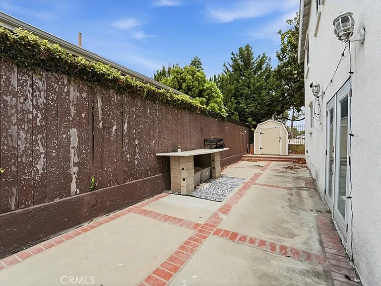 709 Warren Ln — Photo 29