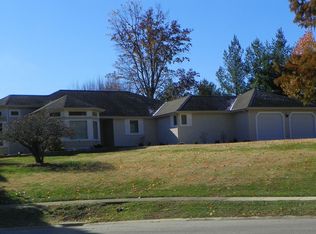 9 Kingsridge Dr, Mount Vernon, IL 62864