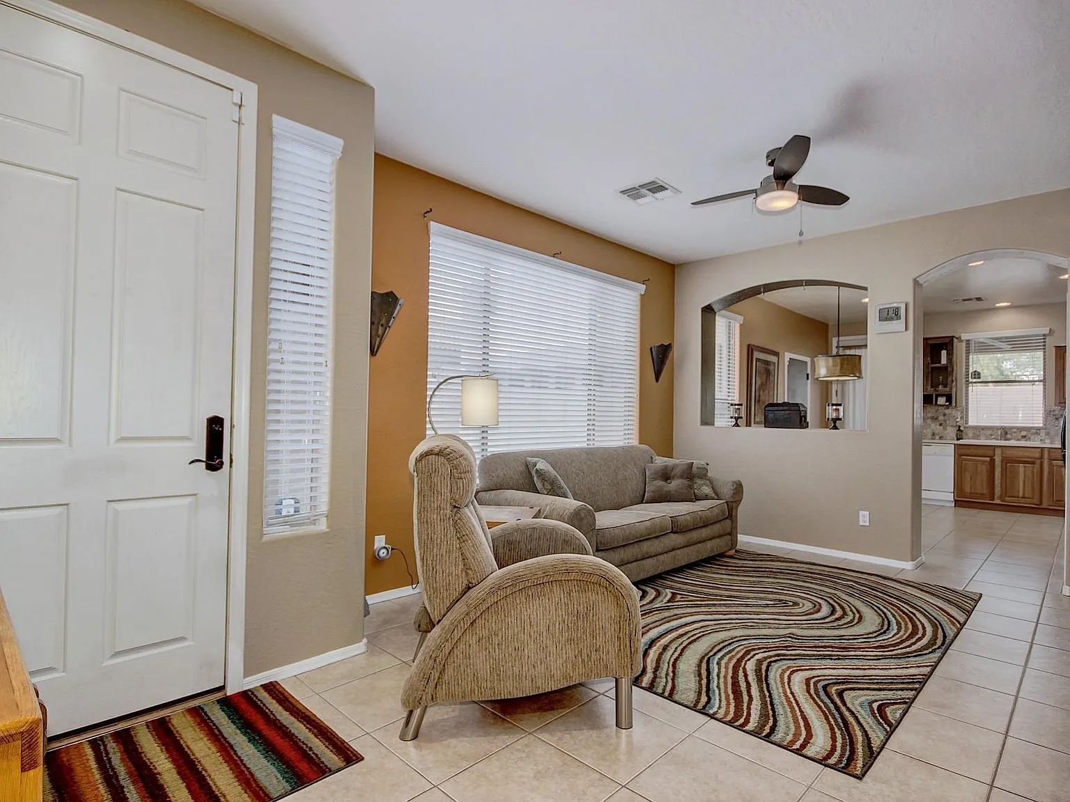 2 bed, 2.0 bath, 1131 sqft, $2,000 — Photo 4