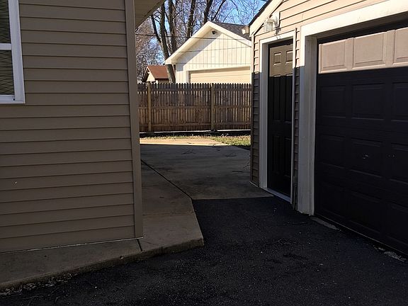 4th image of 30 Birch St