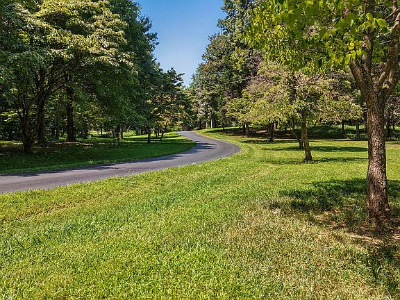 5th image of 5455 S Farm Road 137