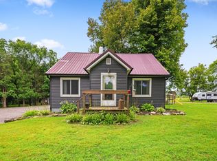 4599 Geano Beach Rd, Little Suamico, WI 54141