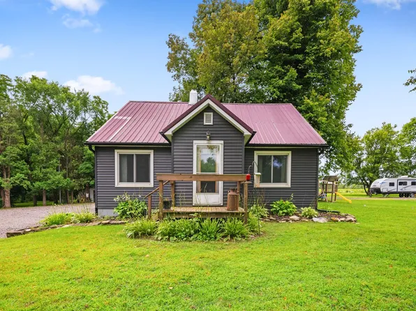 4599 Geano Beach Rd, Little Suamico, WI 54141