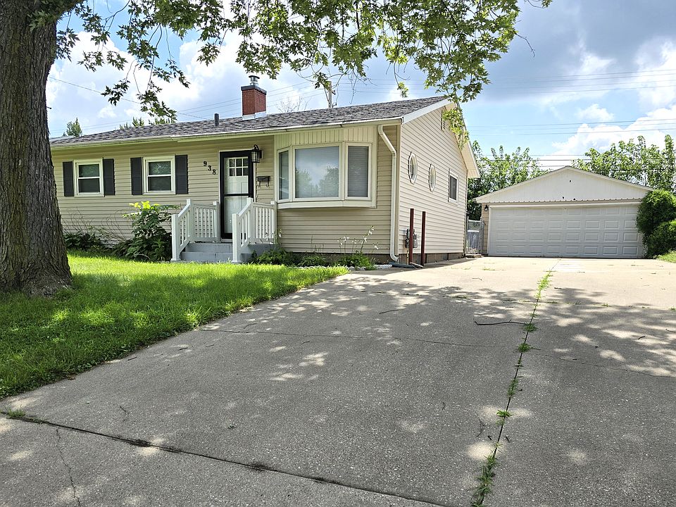 1st image of 938 38th Ave