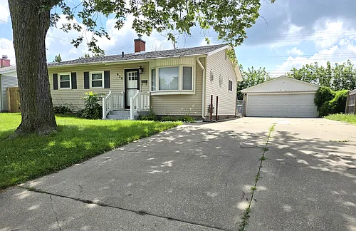 938 38th Ave Photo 1