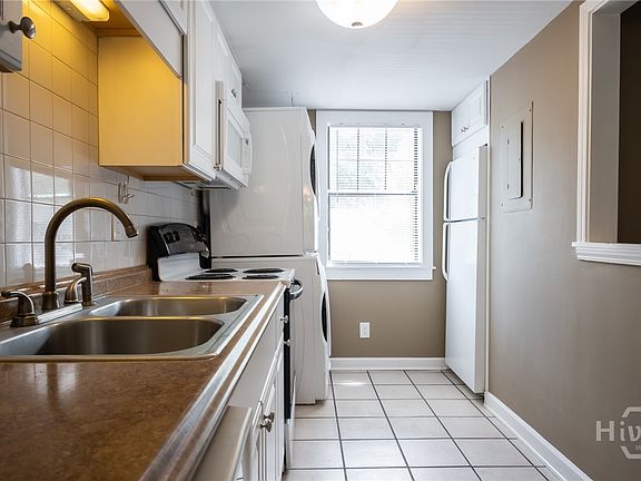 4th image of 290 Appleby Drive #266