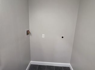 697 Bridge St #2, Lowell, MA 01850