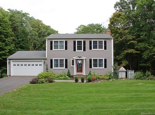 11 Reservoir Rd, Newtown, CT 06470