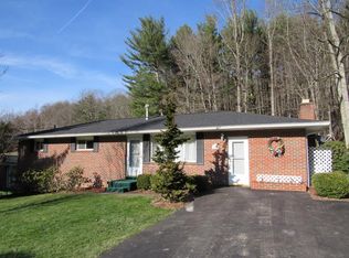 233 Main St, Daniels, WV 25832
