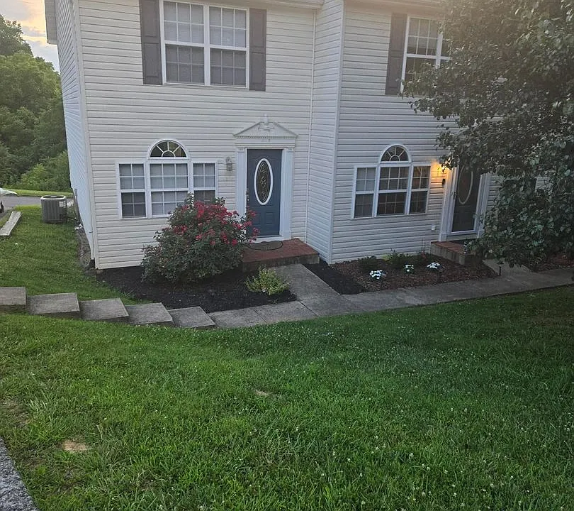 140 Amanda Ln