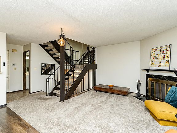 3rd image of 1902 26th Ave NW