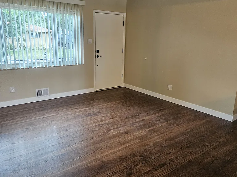 6280 Johnson Way — Photo 3