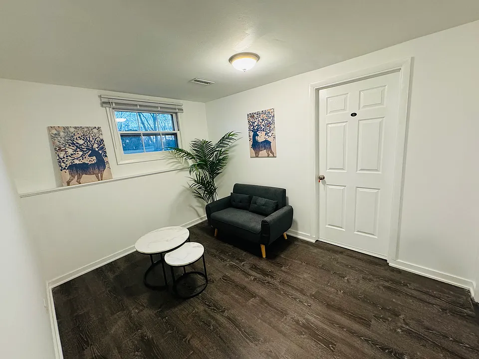 1541 Oakwood Ave #5