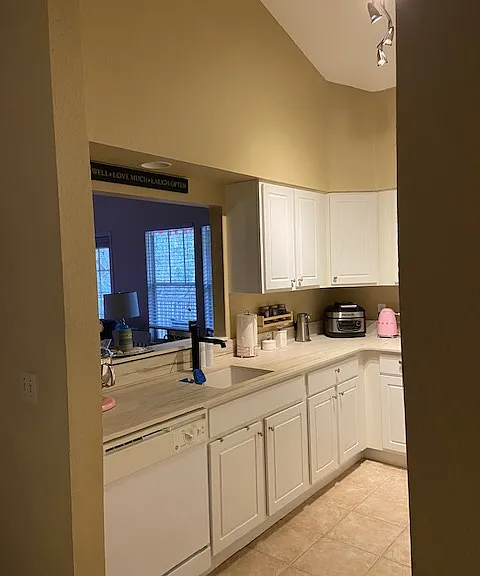 9172 SW 52nd Rd #303 — Photo 18