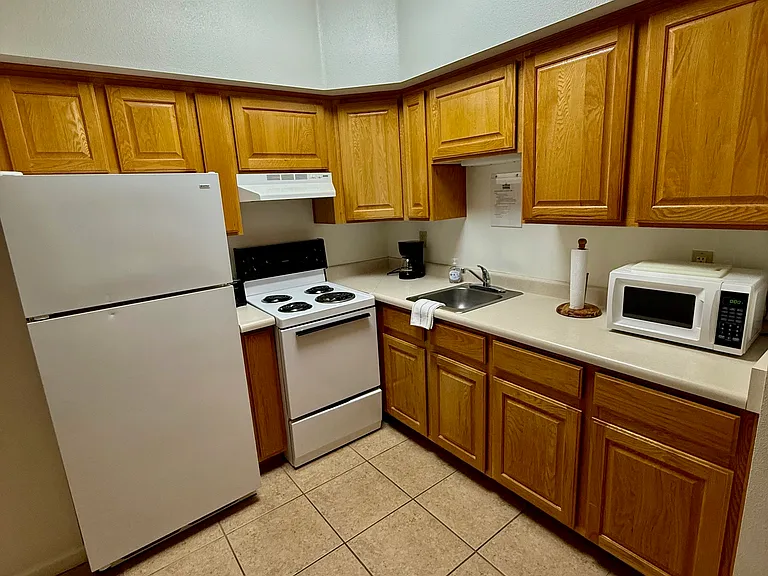 555 Highland Dr #115 — Photo 6