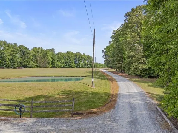 2A Wynn Starr Ln #2A, Efland, NC 27243