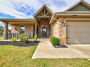 18800 Rolling Hill Way, Edmond, OK 73012
