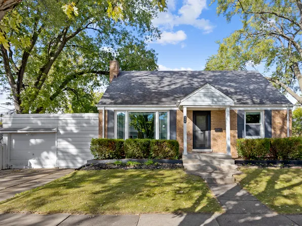 500 N Fairview Ave, Mount Prospect, IL 60056