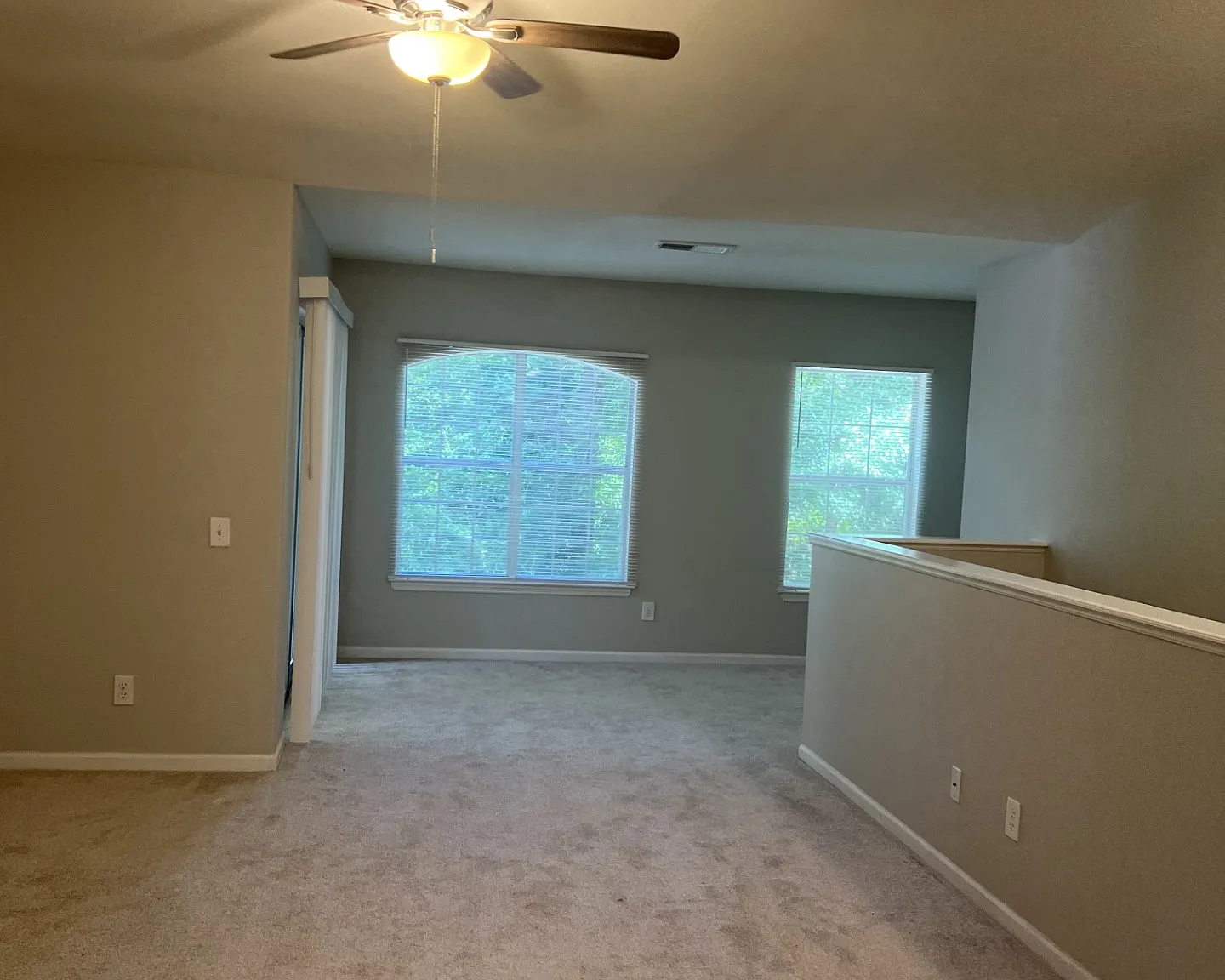 810 livingroom_05202024
