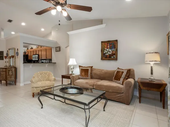 756 NE Jordan Terrace, Port St Lucie, FL 34983