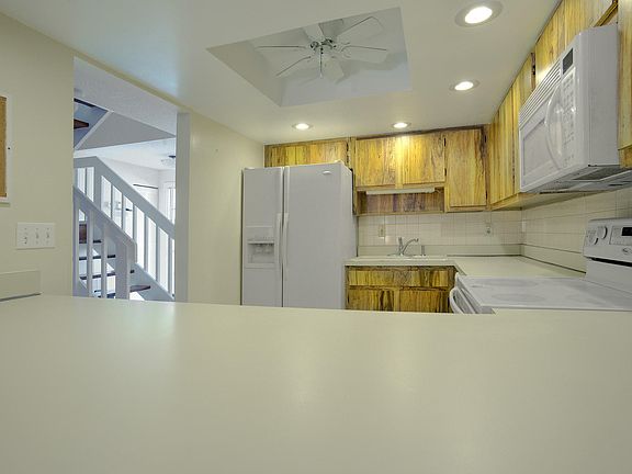5th image of 3243 Beach View Way
