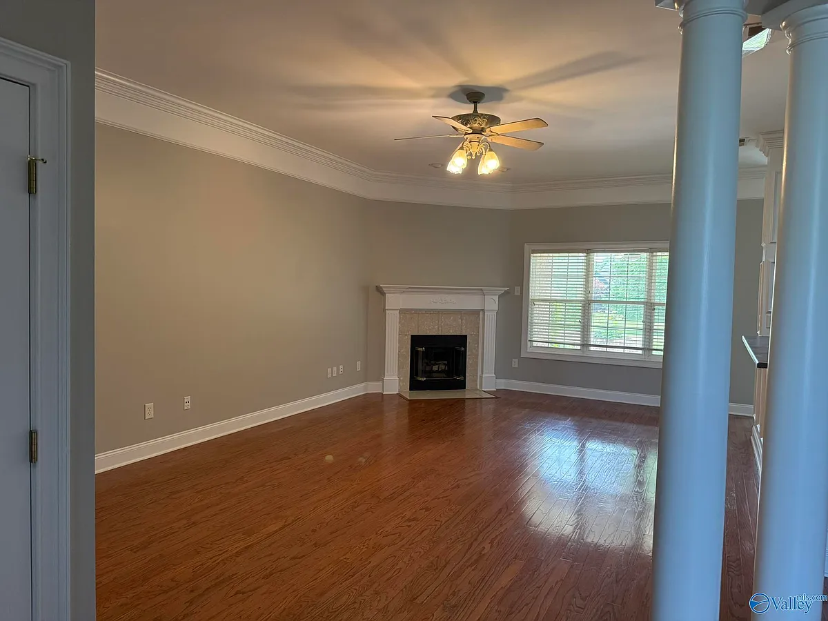 Building Photo - 16774 Mulberry Ln