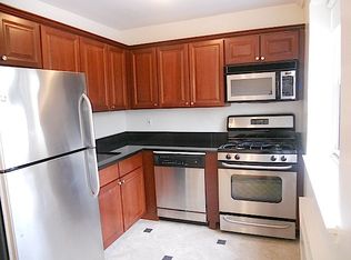 (Undisclosed Address), Roslyn Heights, NY 11577