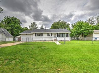 261 N Broadway St, Niantic, IL