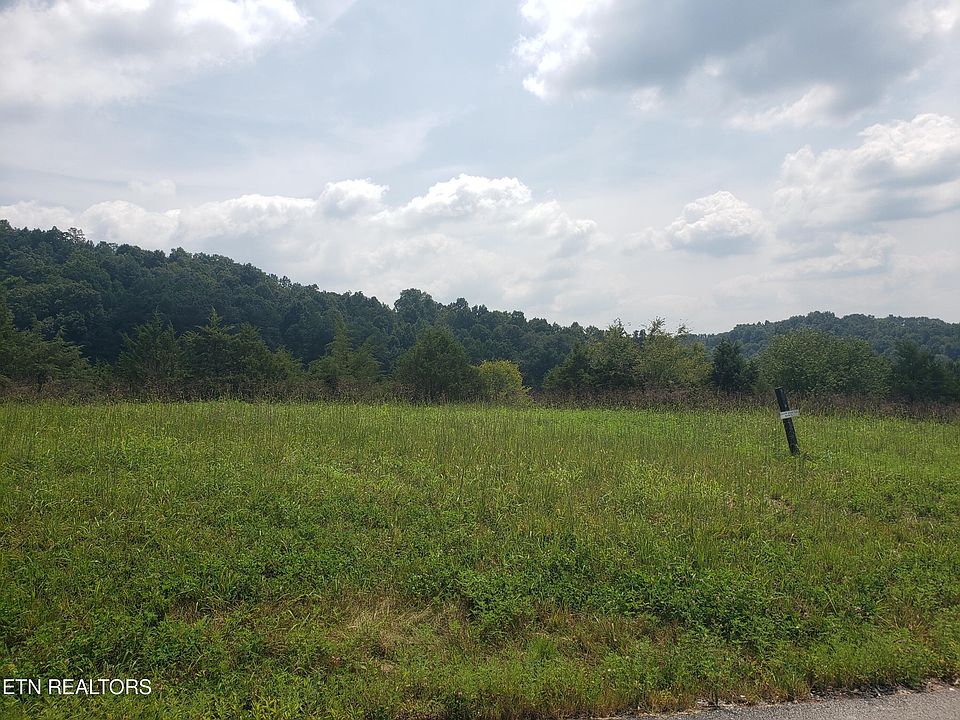 2nd image of Larimar Ln