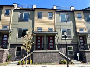 1082 7th Ave NE, Issaquah, WA 98029