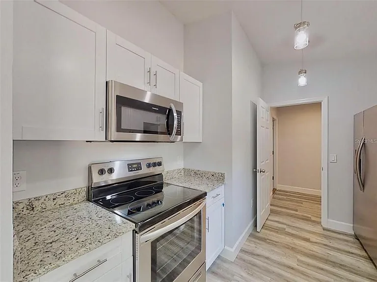 13163 SW 106th Pl — Photo 4