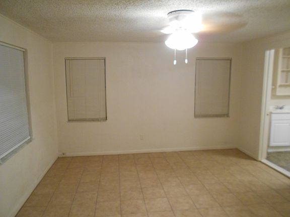 3rd image of 6401 31st St N APT 2