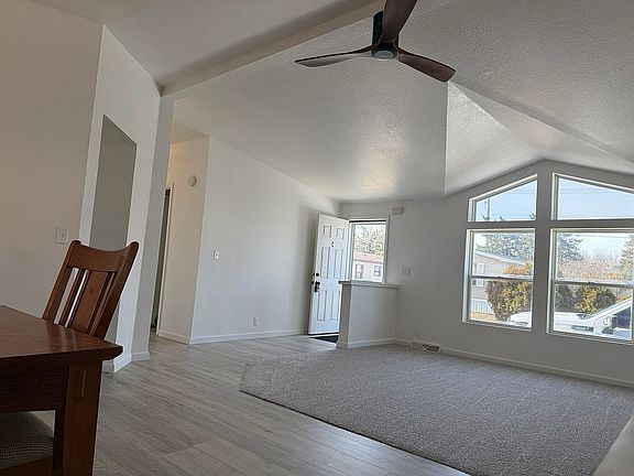 3rd image of 11901 Aralia Ct