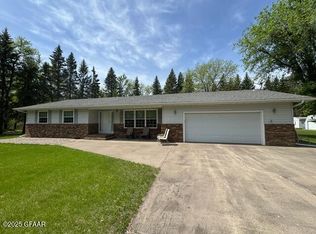 863 7th Ave NE, Thompson, ND 58278