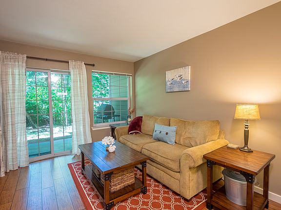 2nd image of 18505 SE Newport Way Unit B108