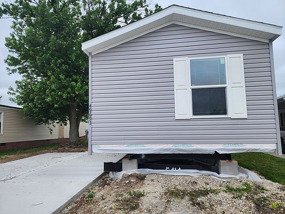 3rd image of 49691 Trafalgar Ct #352