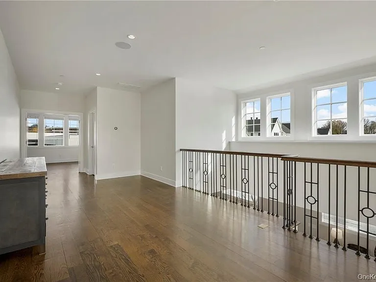 2 Rose Ln — Photo 16