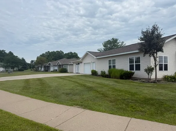 819 W Lucas Ln, Ellsworth, WI 54011