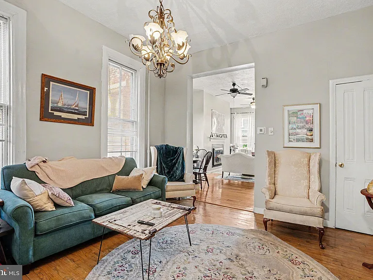 231 Boas St — Photo 16