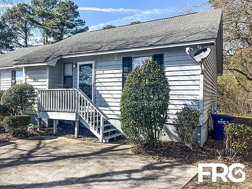 205 Wyndham Cir #B Photo 1