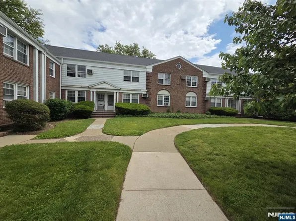 18A Elmwood Ct #18A, Elmwood Park, NJ 07407